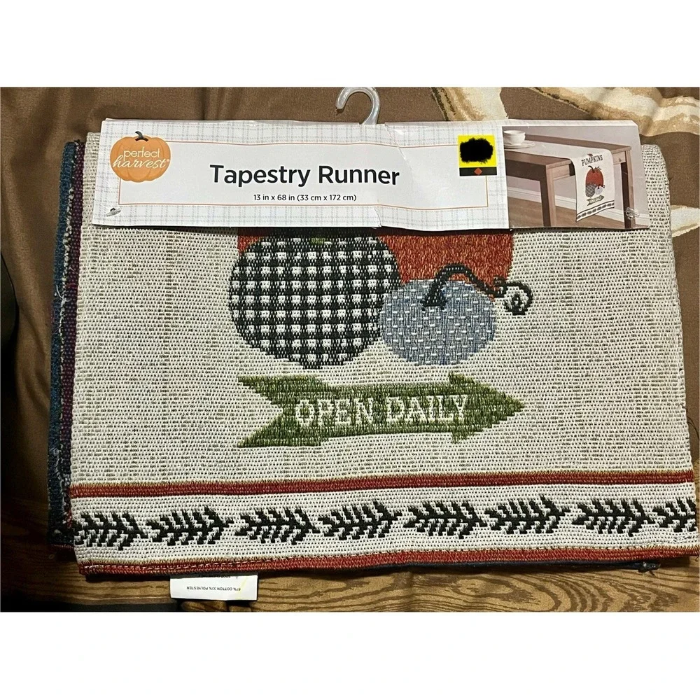 Perfect Harvest Farm Fresh Pumpkins Open Daily Tapestry Table Runner NEW 13